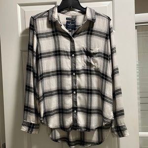 American Eagle Outfitters Flannel - Size M